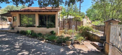 Charmante maisonnette sur les hauteurs d'Ollioules - Housity