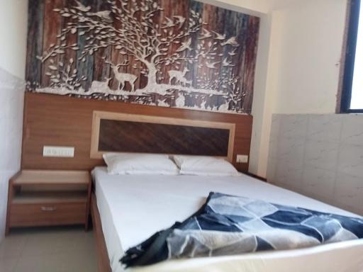 Hotel Shree Krishna - Housity
