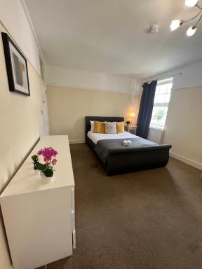 Stunning Wembley Stadium Flat - Housity