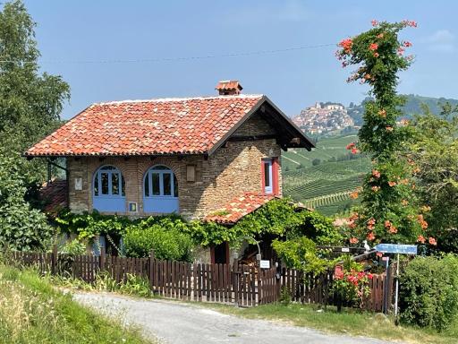 Villa Biancospino - luxury and private villa in Langhe - Housity