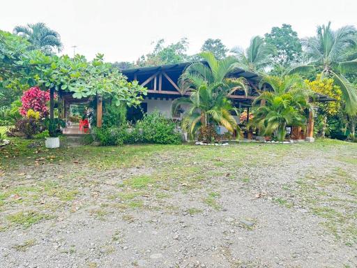 RIVER SIDE LODGE - Housity