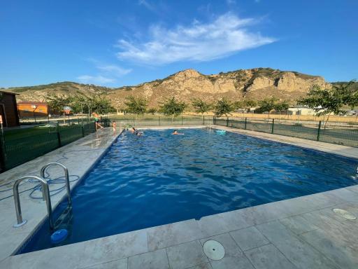 Granja escuela con Bungalows - Housity