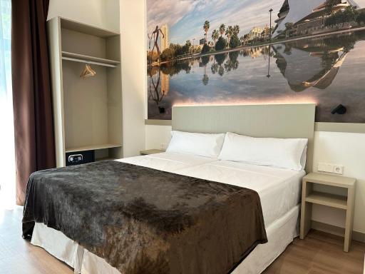 Hotel BESTPRICE Valencia - Hizvo