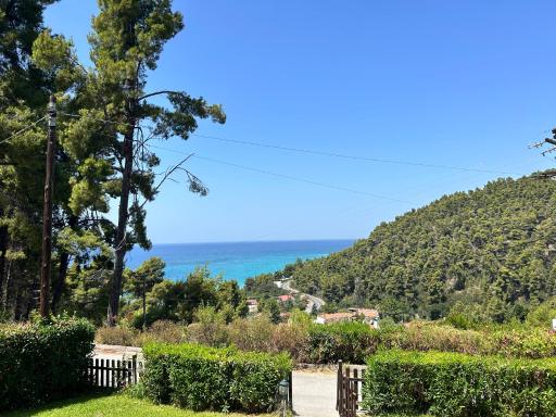 Maria's Sea View House - Housity