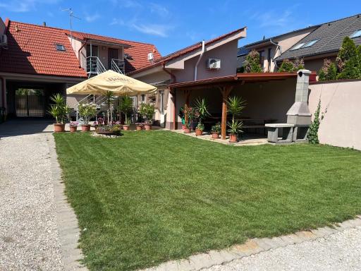 SUNNY Apartman - Housity