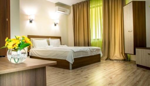 Eco Hotel Momata - Housity