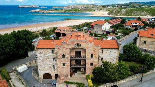 Apartamentos Costa Esmeralda - Housity