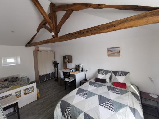 Chambre privative dans ferme rénovée à 7mn de Périgueux - Housity