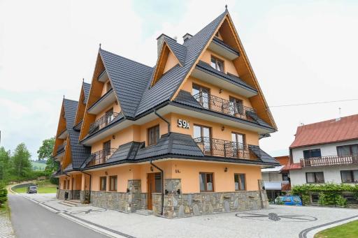 Pod Tatrami Bia?ka Centrum - obok przystanku ski busa, blisko restauracji i najwi?kszych atrakcji - Housity