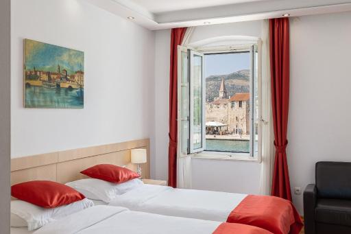 Heritage Hotel Vila Sikaa - Housity