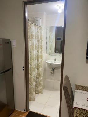 Affordable 2 bedroom condo unit - Housity