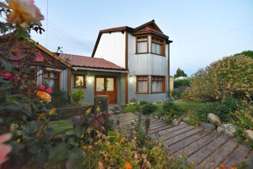 Posada Karut Josh - Housity