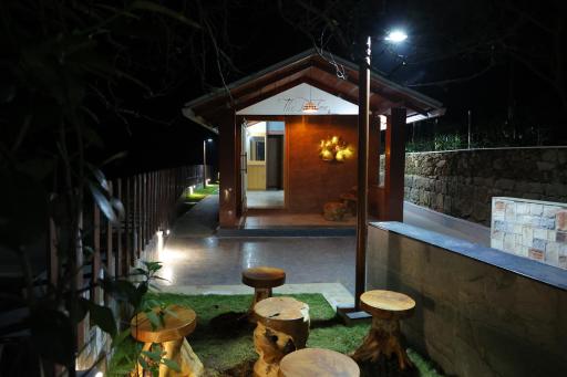 The Pear Tree - Housity