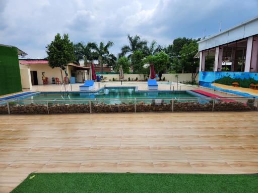 Shriji Resort - Housity