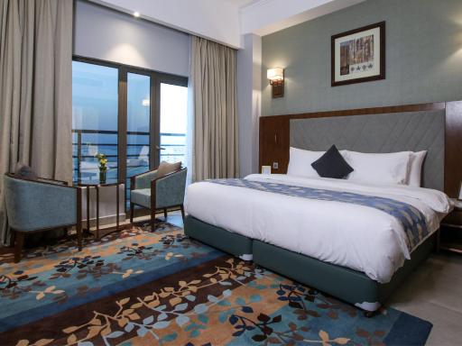 The Seven Hotel - Housity