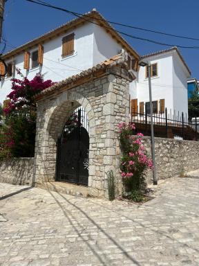 Old Town Hotel Dhermi - Housity