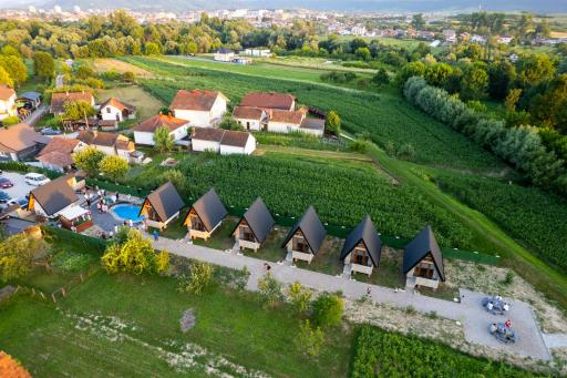 Resort La Familia - Housity