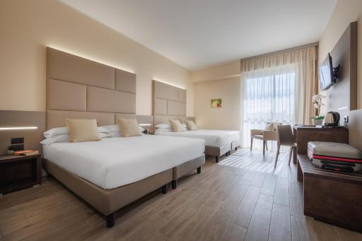 JR Hotels Gate 7 Bologna - Housity