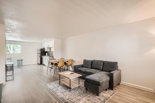 Large Apartments in LAKEWOOD, SK - Housity