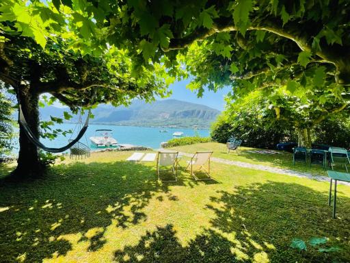 Les Clapotis chambres pieds dans l eau lac d Annecy - Housity