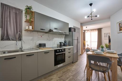 Private Apartment minutes to Sliema Malta, 2 AC's, Netflix - Housity