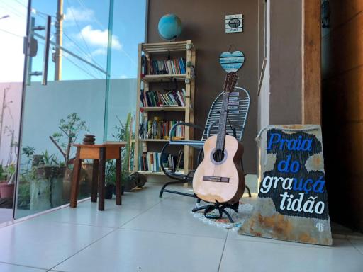 O Paraíso é Aqui Abrolhos - Suíte privativa, cama de casal, ar condicionado e TV - Café da manhã de frente para o mar - Housity