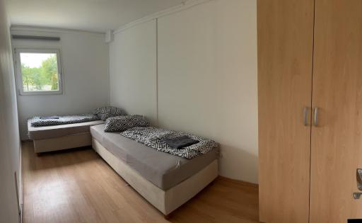 Silver 3 Bedroom + Living room + Huge Terasse and Garden - Housity