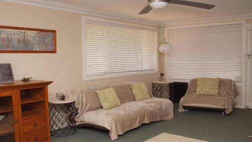 Pet Friendly Cockatoo Corner - Housity