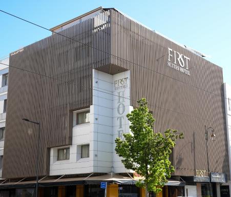 First Suites Hôtel - Housity