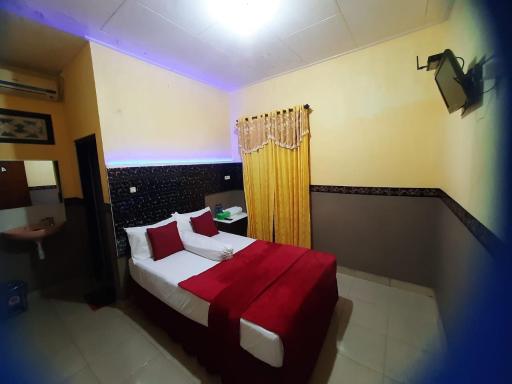 HALFWAY House - Housity