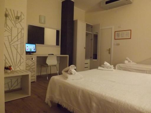 Hotel Aurora - Housity