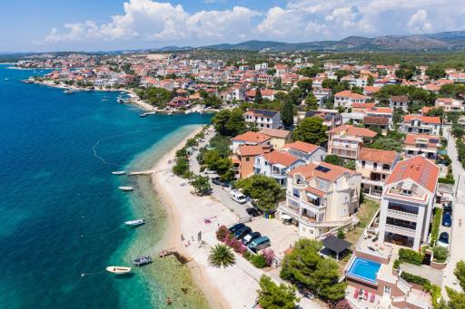 Family friendly seaside apartments Brodarica, Sibenik - 15270 - Housity
