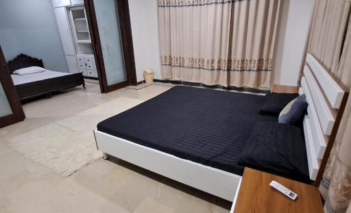 Motorway B&B - Housity
