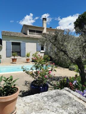 Chambre dans verdure Provençale - Housity