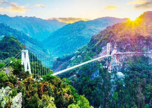 Mộc Châu Island - The Bullet Hotel - Housity