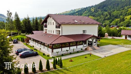 PENSIUNEA TEOMIR - Housity