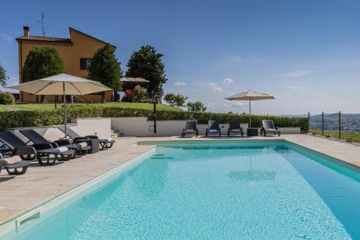 LEONDINA COUNTRY HOUSE - Housity