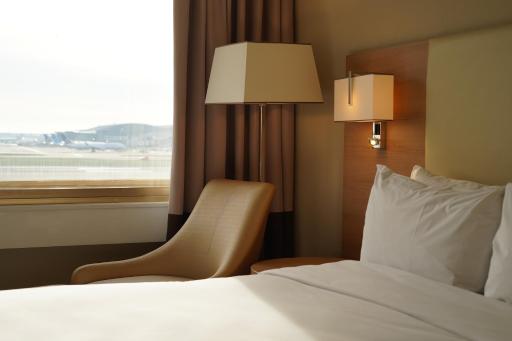 Renaissance London Heathrow Hotel - Housity