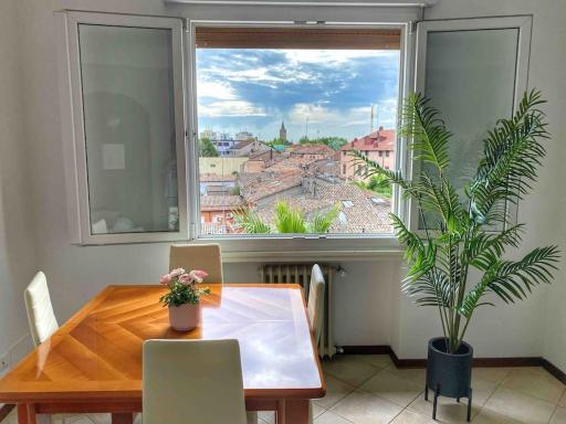 BELLAVISTA , Bright and Stylish Two Bedroom Apartment in the Historic Center - Housity