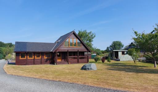 Eirianfa - Housity