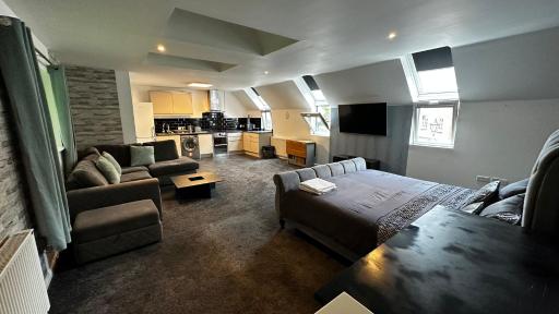 Peaceful LARGE Studio Flat Colchester - Housity