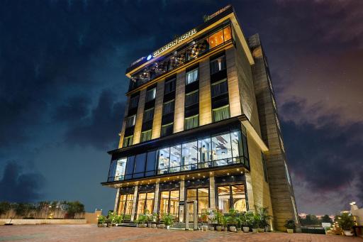 Clarion Hotel Dehradun - Housity