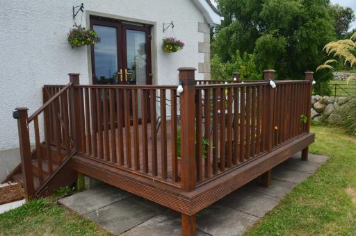 Carrick Cove Deluxe Room with private decking - Housity