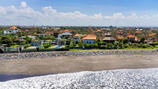 Suzuki Villa Ketewel Beachfront - Housity
