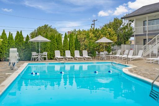 A Wave Inn - Montauk - Housity