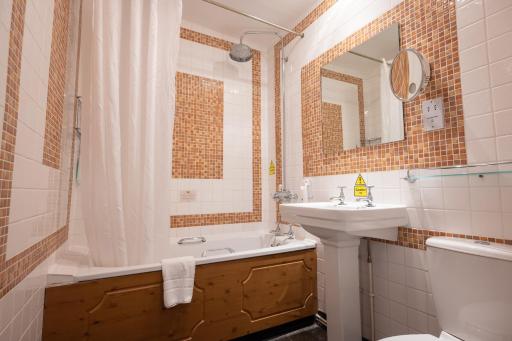 Rising Sun Hotel by Greene King Inns - Housity