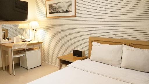 Golden Park Hotel - Housity