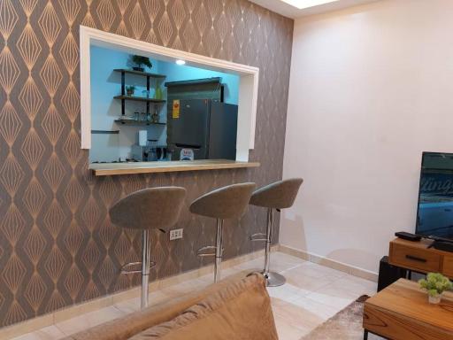 THE LAKESIDE VILLA - Housity