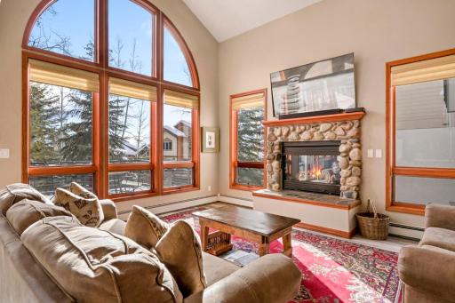 1052- Walk to Slopes Residential Home with private hot tub - Housity