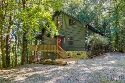 Luxe Fightingtown Creek Cabin 2 King Suites and Spa - Housity
